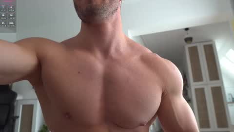 Snapshot of kevinandresxx chatting on November 6, 2025, 1:12 pm Kevin online show from November 6, 2025, 1:12 pm