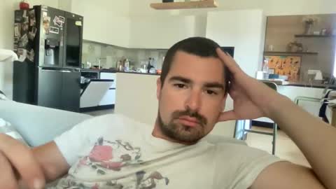 kevinpillobello online show from May 26, 2026, 4:14 pm