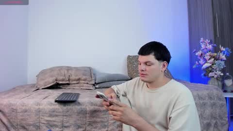 Snapshot of kevinxlvx chatting on February 11, 2026, 2:05 am kevin and ottis online show from February 11, 2026, 2:05 am