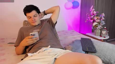 Snapshot of kevinxlvx chatting on March 1, 2026, 12:12 am kevin and ottis online show from March 1, 2026, 12:12 am