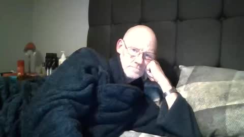 kevlooking4sez online show from October 10, 2025, 12:09 am