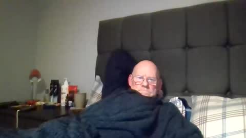 kevlooking4sez online show from November 21, 2025, 11:58 pm