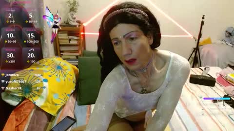 keyla_13 online show from November 27, 2025, 4:25 am