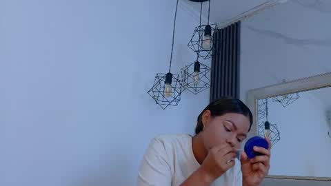 Snapshot of keyla_mejia chatting on June 14, 2026, 12:07 pm Keyla online show from June 14, 2026, 12:07 pm