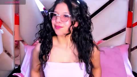 Keyla noa online show from February 17, 2026, 6:25 pm