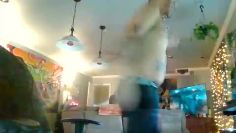 keyway1 online show from November 6, 2025, 8:10 pm