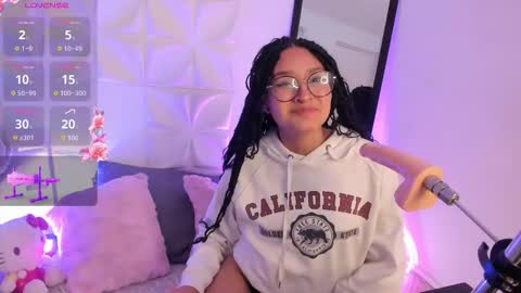 Snapshot of khalifadreams chatting on October 2, 2025, 12:23 pm Khalifa online show from October 2, 2025, 12:23 pm