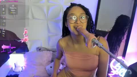 Snapshot of khalifadreams chatting on October 15, 2025, 4:56 am Khalifa online show from October 15, 2025, 4:56 am