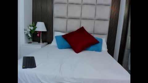 khatty__ online show from November 21, 2025, 8:51 pm