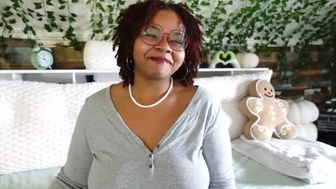 Khaya online show from March 4, 2025, 2:21 pm