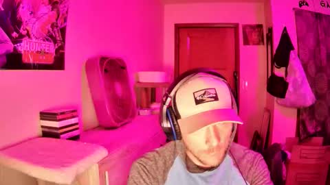 Snapshot of kheezygg chatting on December 15, 2025, 11:36 am KevKev online show from December 15, 2025, 11:36 am