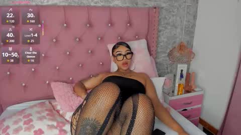 Khelany Isyy  online show from December 16, 2025, 3:17 pm