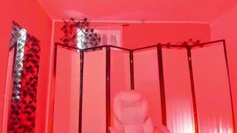 Snapshot of khloe_houston chatting on September 15, 2025, 1:00 pm Khloe online show from September 15, 2025, 1:00 pm