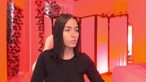 Snapshot of khloe_houston chatting on November 27, 2025, 7:49 pm Khloe online show from November 27, 2025, 7:49 pm