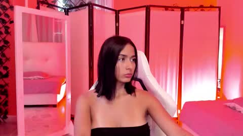 Snapshot of khloe_houston chatting on December 20, 2025, 1:51 pm Khloe online show from December 20, 2025, 1:51 pm