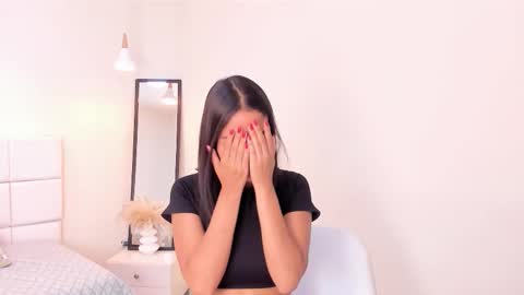 Snapshot of khloe_houston chatting on March 4, 2026, 1:06 pm Khloe online show from March 4, 2026, 1:06 pm