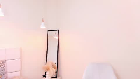 Snapshot of khloe_houston chatting on April 3, 2026, 12:14 pm Khloe online show from April 3, 2026, 12:14 pm