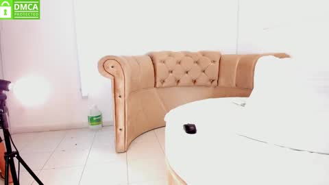 Khloe online show from January 22, 2025, 10:40 am