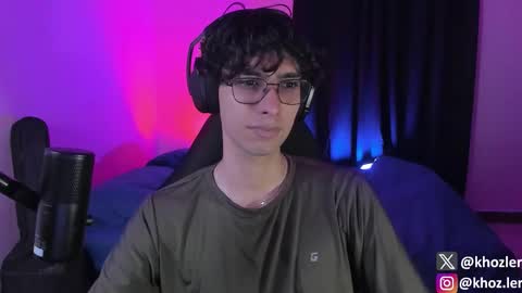 khozler_ online show from November 11, 2025, 3:28 am