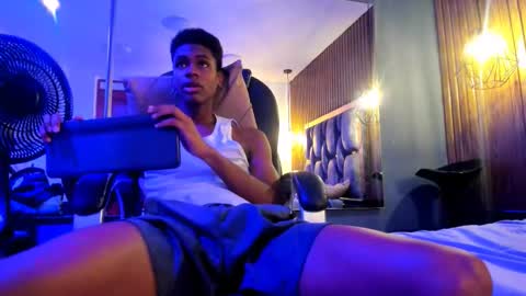 Kris Evans online show from February 12, 2026, 8:04 pm