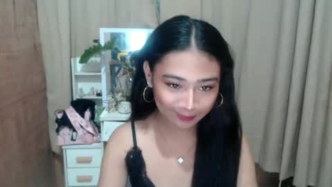 Kiana online show from September 28, 2025, 3:06 pm