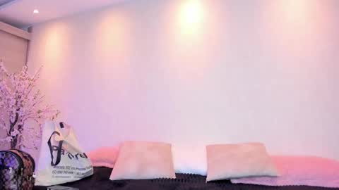    N         M online show from October 27, 2025, 11:36 am