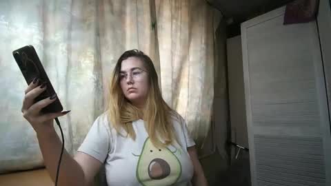 Snapshot of kianna_dior_ chatting on December 14, 2024, 11:07 am kianna_dior_ online show from December 14, 2024, 11:07 am