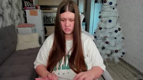 kianna_dior_ online show from December 14, 2025, 7:14 am