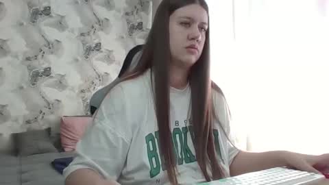 kianna_dior_ online show from March 25, 2026, 8:53 am