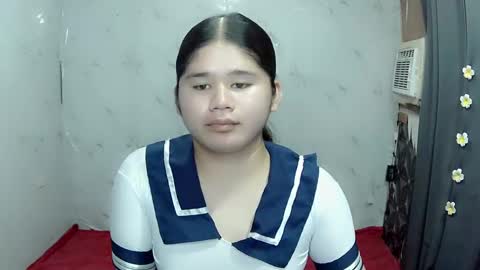 Your SweetGirl Ts online show from February 5, 2025, 3:31 pm