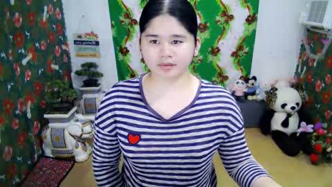 Your SweetGirl Ts online show from December 4, 2025, 4:48 pm