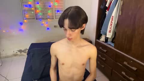 Snapshot of kiantwink chatting on January 13, 2025, 3:45 am kiantwink online show from January 13, 2025, 3:45 am