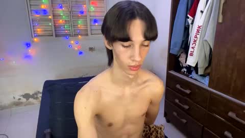 Snapshot of kiantwink chatting on January 21, 2025, 5:49 am kiantwink online show from January 21, 2025, 5:49 am