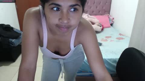 Kiara online show from October 22, 2025, 7:02 pm