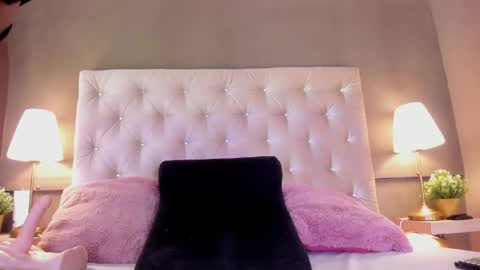 Snapshot of kiaraprincess_ chatting on April 23, 2026, 11:29 pm KIARA online show from April 23, 2026, 11:29 pm