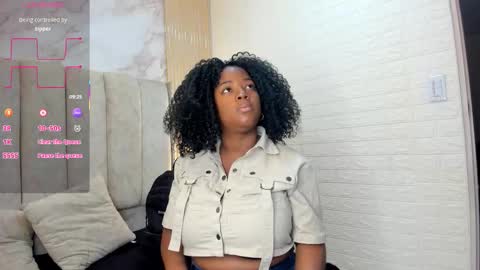 Snapshot of kiarazafira chatting on September 13, 2025, 10:15 am kiarazafira online show from September 13, 2025, 10:15 am