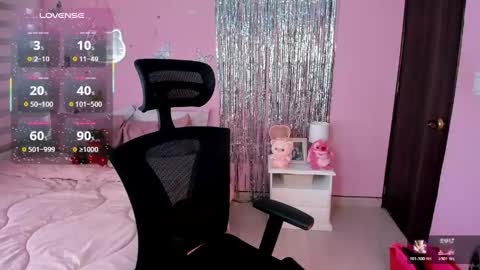Snapshot of kiarielle chatting on May 11, 2026, 8:28 pm Kiarielle online show from May 11, 2026, 8:28 pm
