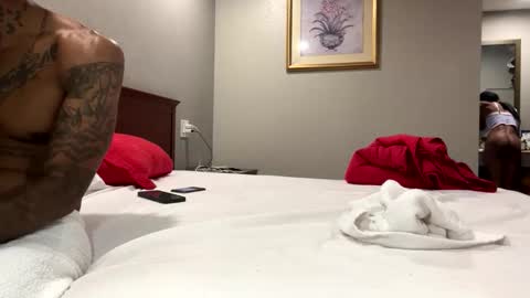 HunneysPlayRoom online show from November 4, 2025, 8:41 pm