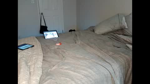 HunneysPlayRoom online show from February 20, 2026, 8:05 am