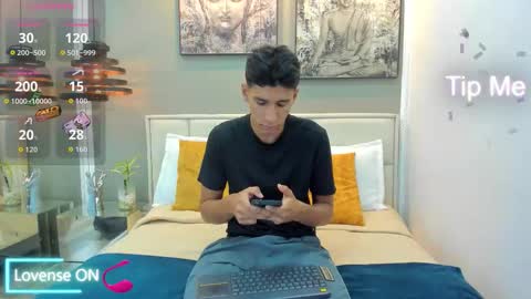 Kieran Derek online show from November 11, 2025, 3:39 am