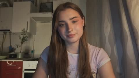 Snapshot of kierstentates chatting on June 1, 2026, 3:47 pm Ola my name is Lissa Lets hit 10 Thumbs Up together online show from June 1, 2026, 3:47 pm