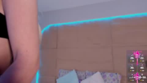 KIM COOPER online show from November 15, 2025, 10:56 am