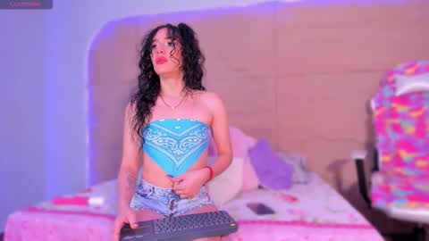 KIM COOPER online show from December 5, 2025, 10:35 am