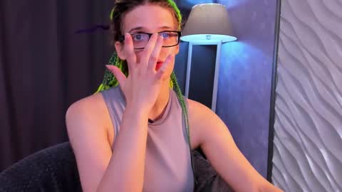 Kiki online show from September 20, 2025, 10:05 am