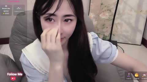 kiki_loveu online show from May 25, 2026, 4:02 pm