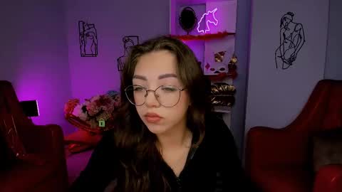 Snapshot of kiki_swan chatting on March 5, 2025, 7:49 am kiki_swan online show from March 5, 2025, 7:49 am