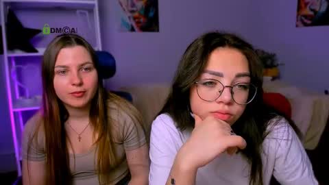 Snapshot of kiki_swan chatting on March 7, 2025, 7:19 am kiki_swan online show from March 7, 2025, 7:19 am