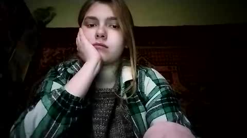 kikibang_ online show from December 5, 2025, 9:29 am