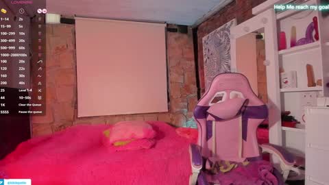 Snapshot of kikilepetite chatting on December 5, 2024, 8:55 pm kiki online show from December 5, 2024, 8:55 pm