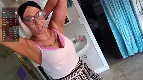 kikilovespartylights online show from March 12, 2025, 8:41 pm